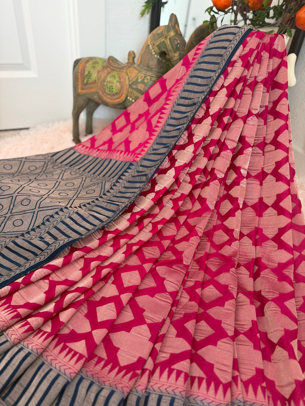 Semi Georgette - Rani Pink & Deep Navy