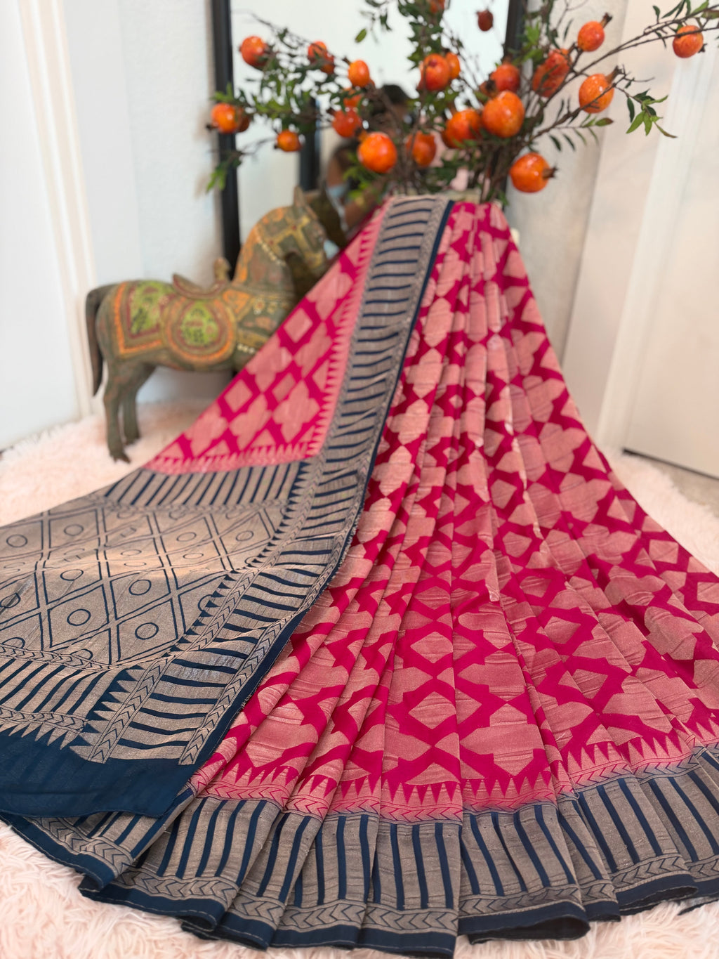 Semi Georgette - Rani Pink & Deep Navy
