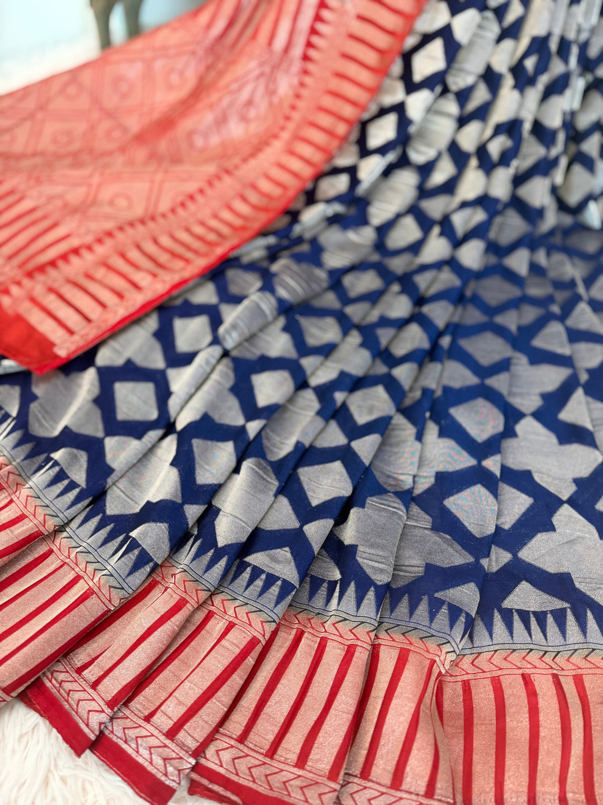 Semi Georgette - Navy & Coral