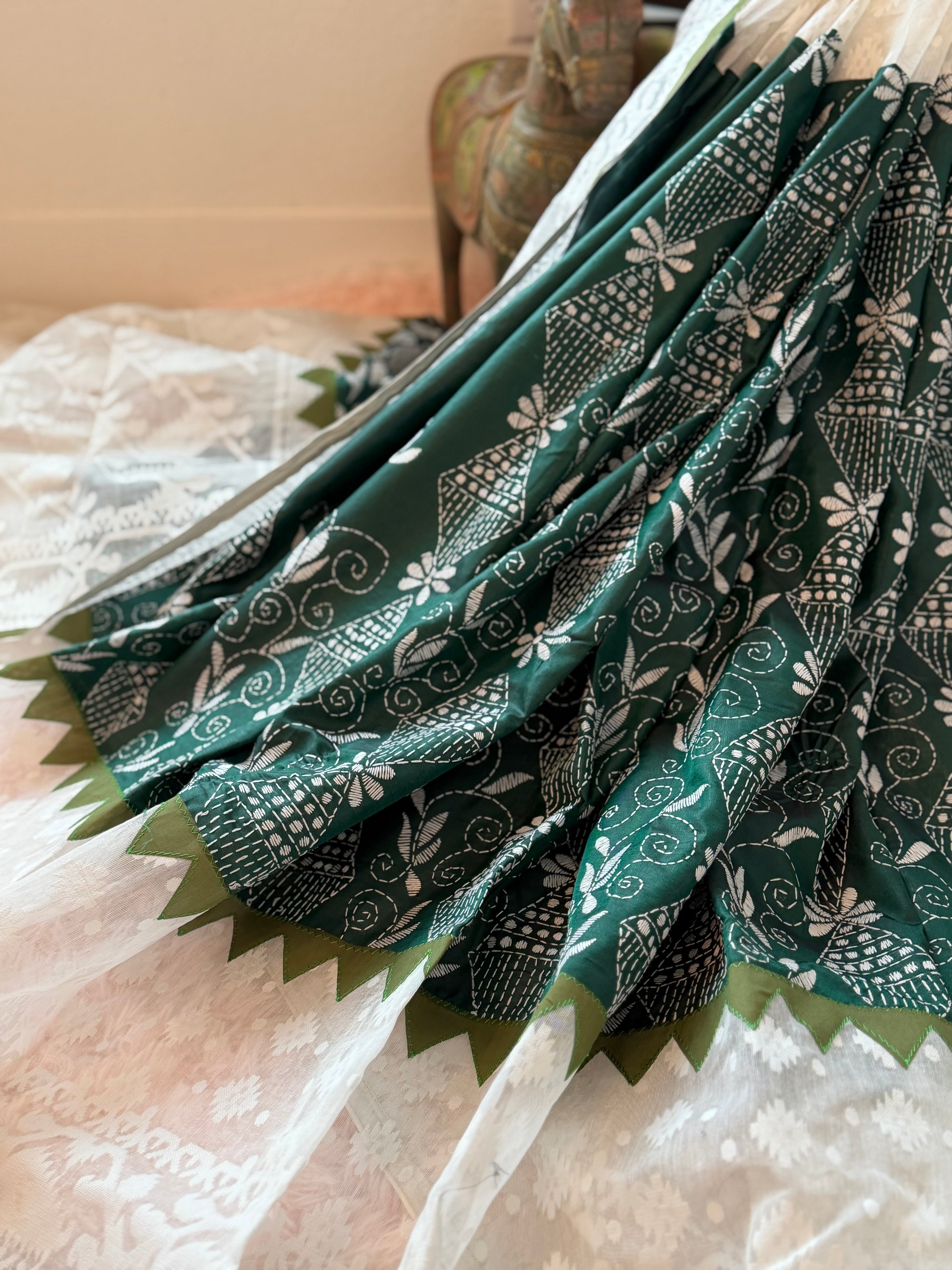 Jamdani & Kanta work - Green and White