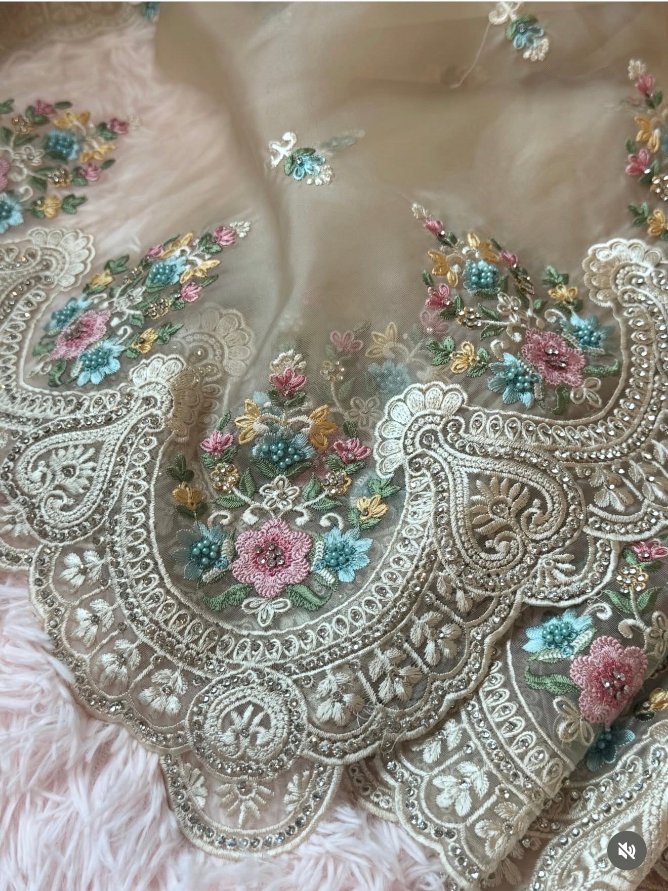 Organza - Cream
